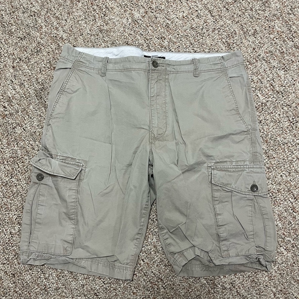 Banana Republic Men's Gray Cargo Shorts